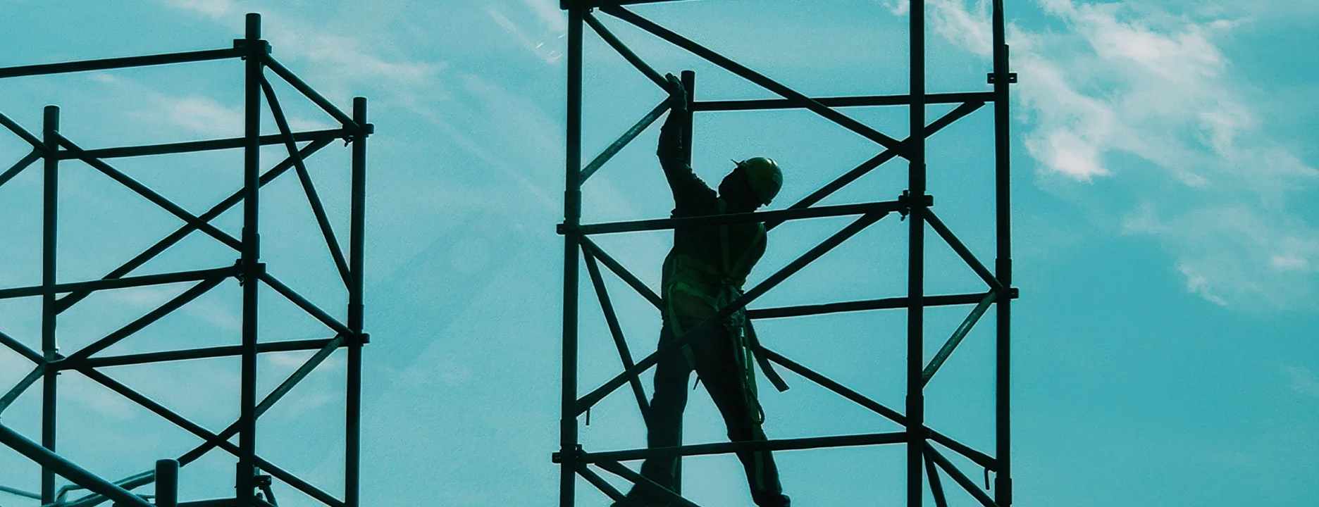 Trabajador en andamio